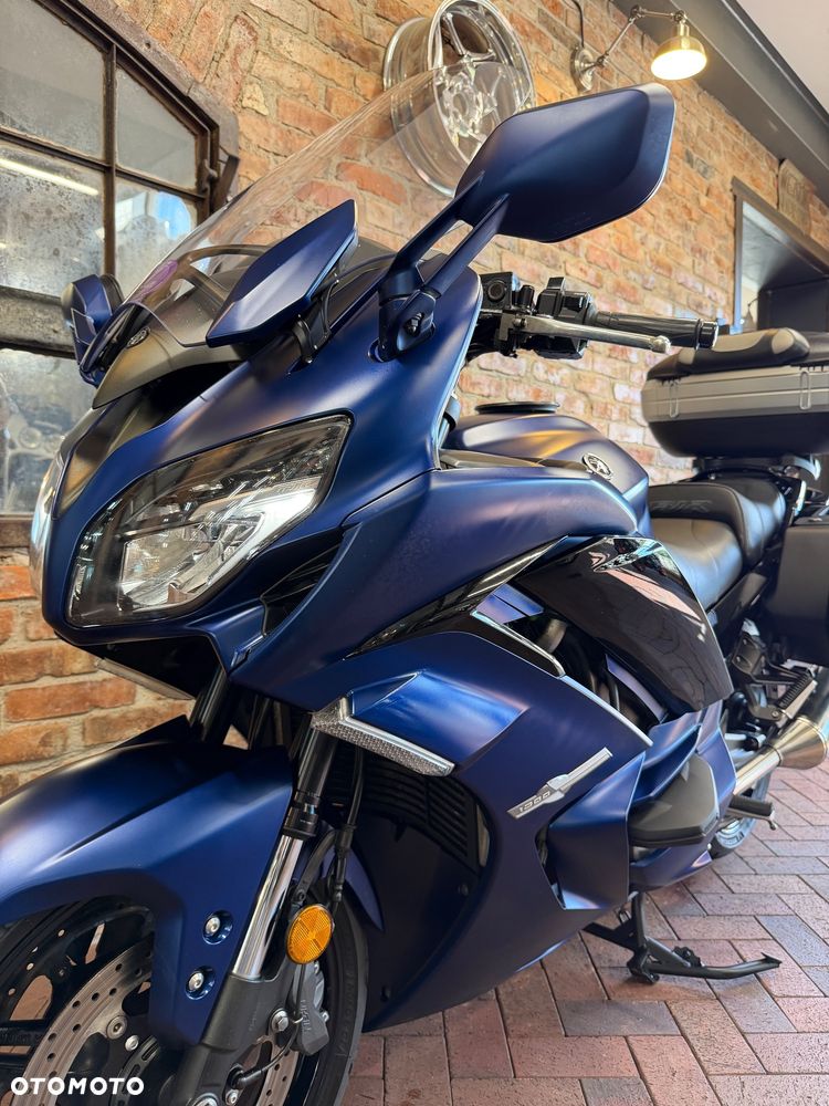 Yamaha FJR - 9