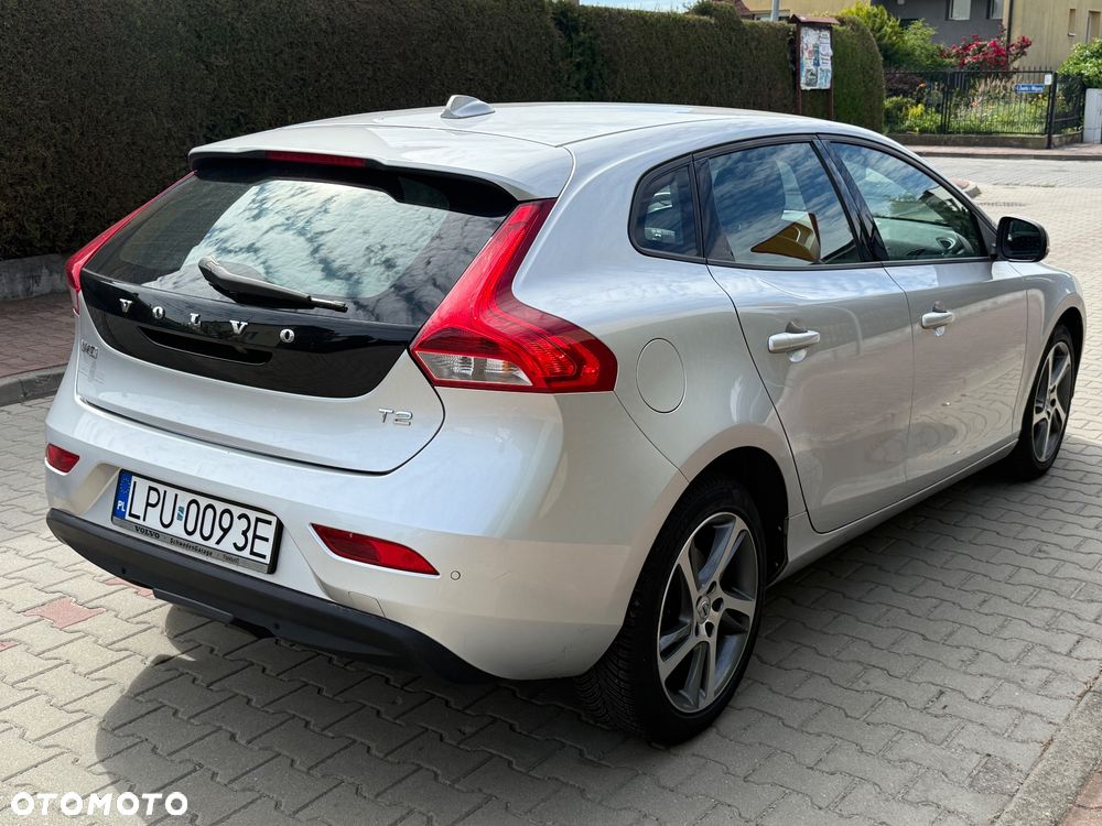 Volvo V40 T2 Drive-E Momentum - 4