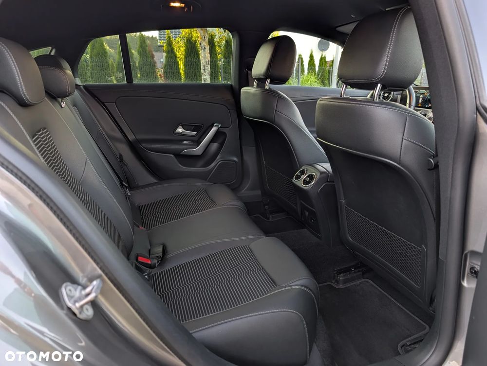 Mercedes-Benz CLA 200 d Progressive 8G-DCT - 9