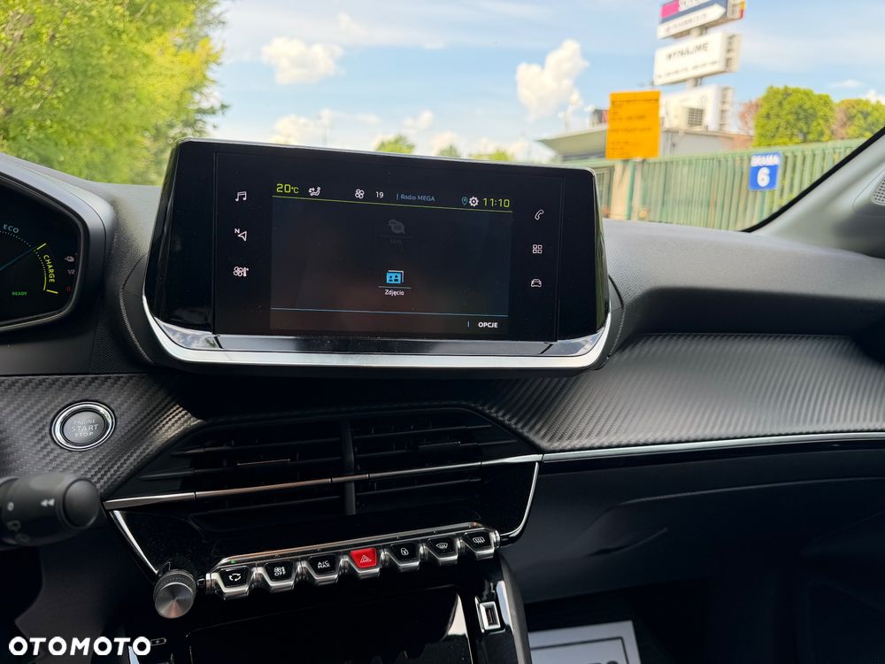 Peugeot 208 Allure - 23
