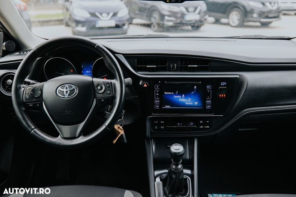 Toyota Auris 1.6 D-4D Comfort - 17