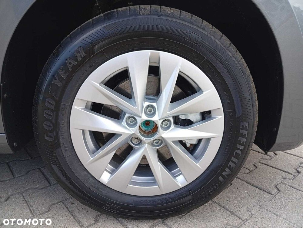 Skoda Fabia 1.0 TSI Drive DSG - 24