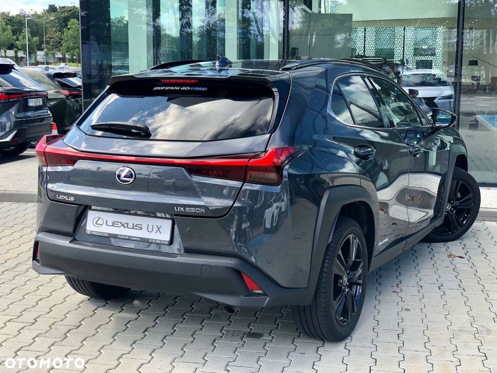 Lexus UX 250h GPF F Impression 2WD - 11