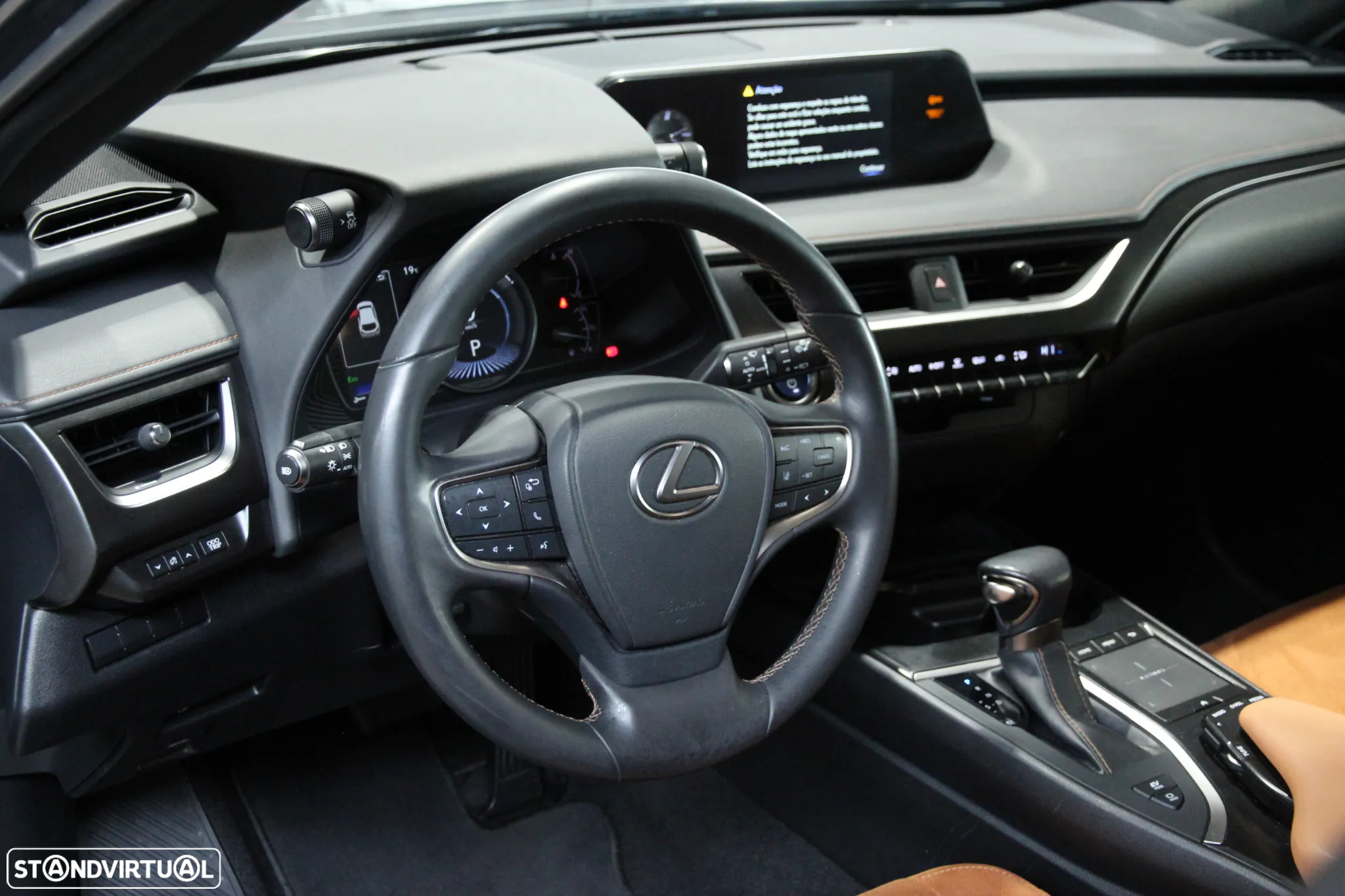 Lexus UX 250h Executive+ - 11