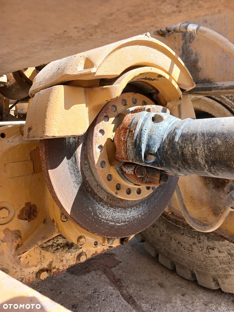 Caterpillar 725 C - 38