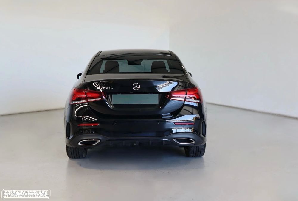 Mercedes-Benz A 250 Limousine e 8G-DCT AMG Line - 5
