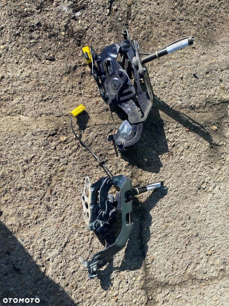 MERCEDES 205 zawias zawiasy maski naboj komplet kolor 890 - 1