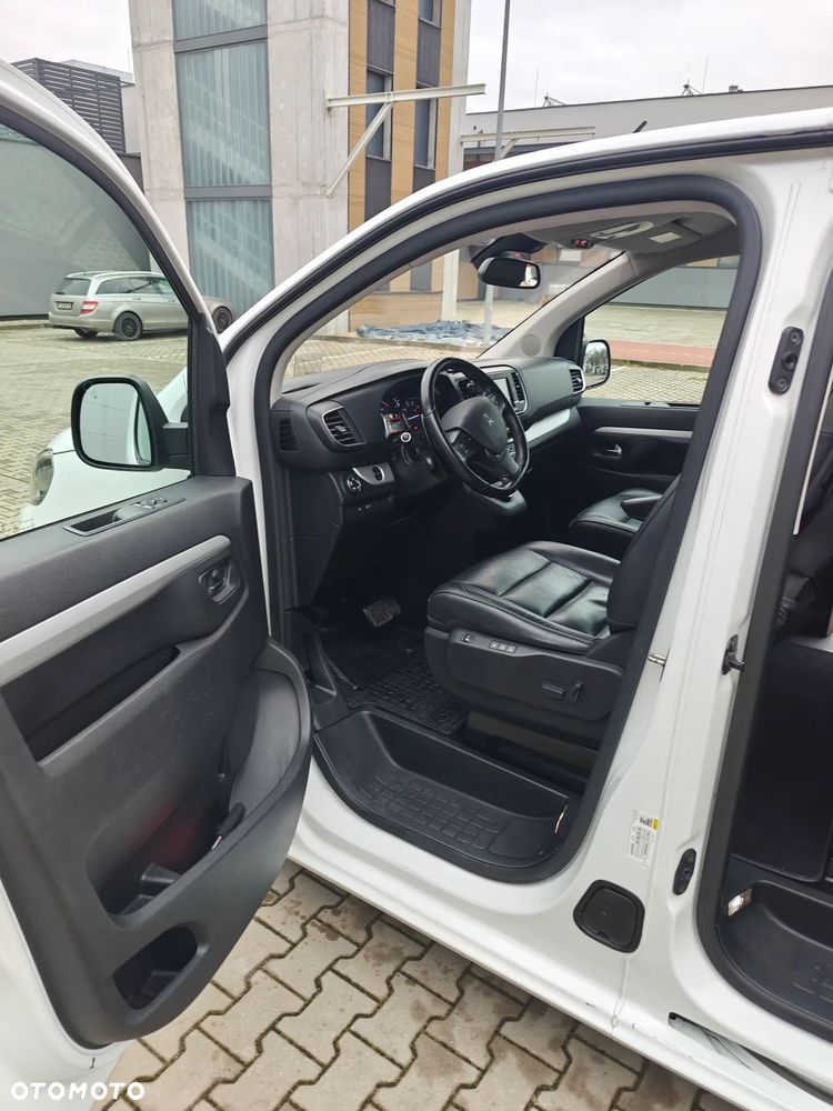 Peugeot Traveller - 7