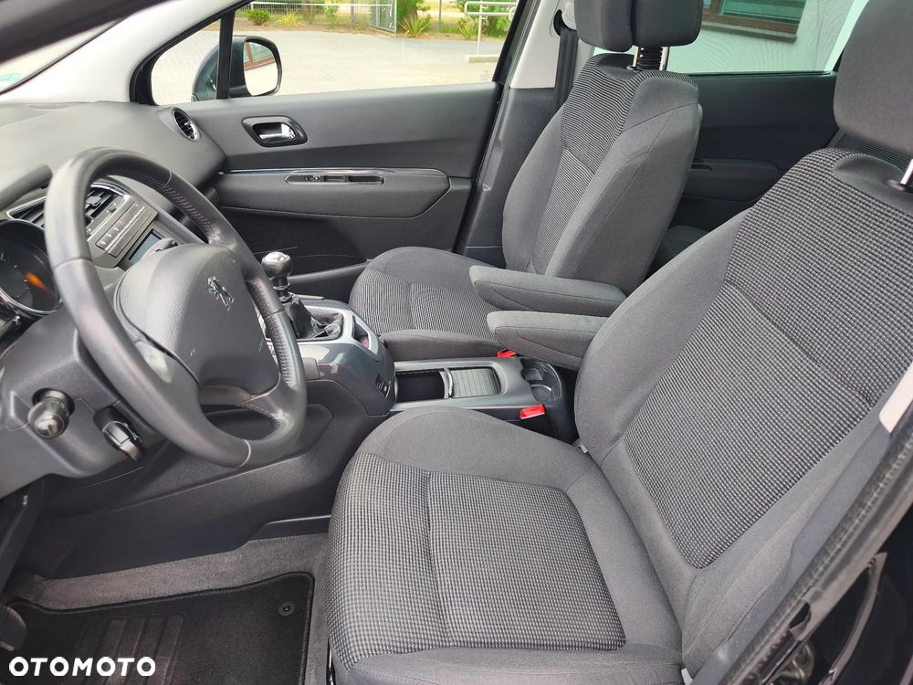 Peugeot 5008 - 24