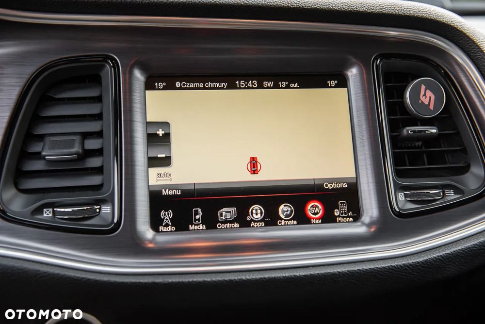 Dodge Challenger 5.7 R/T - 24