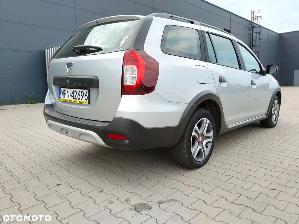 Dacia Logan TCe 90 S&S Stepway Celebration - 5