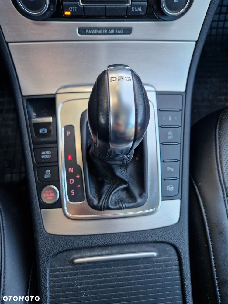 Volkswagen Passat 2.0 TDI DPF DSG Individual Chrom - 13