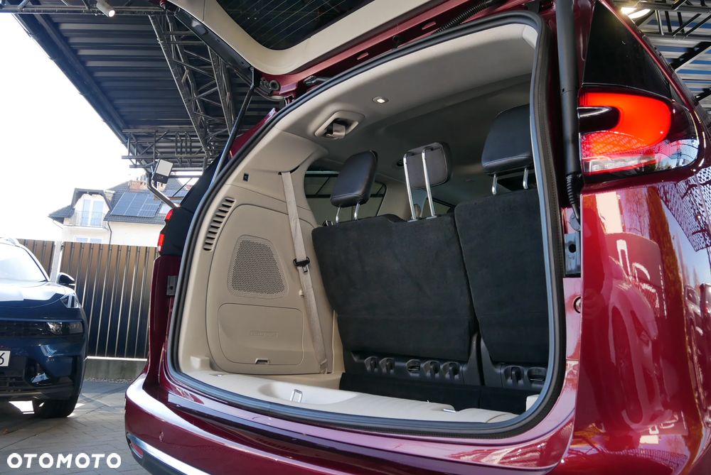 Chrysler Pacifica - 30
