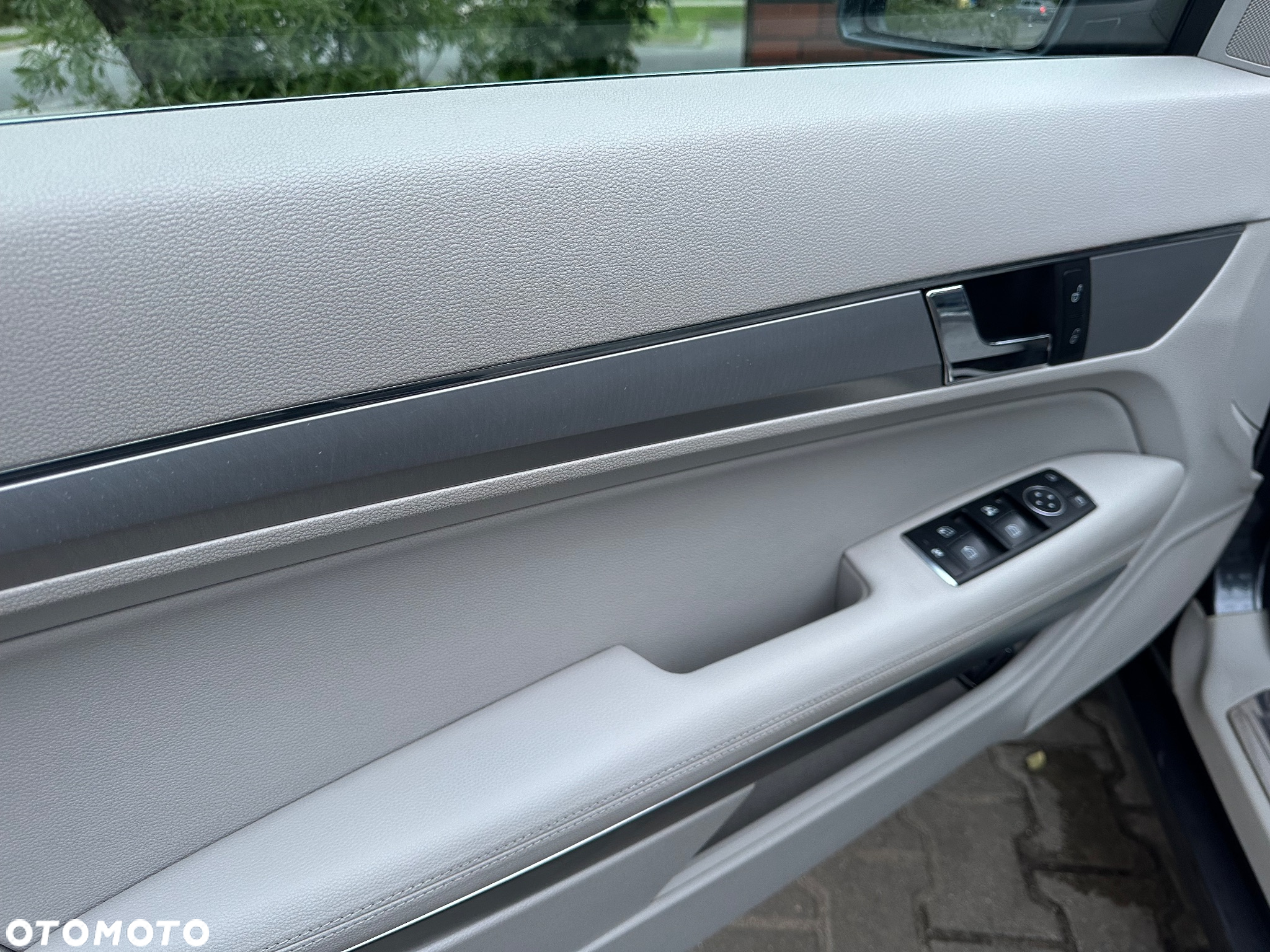 Mercedes-Benz Klasa E - 12