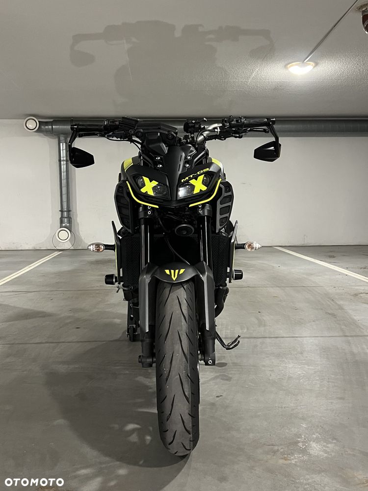 Yamaha MT - 8
