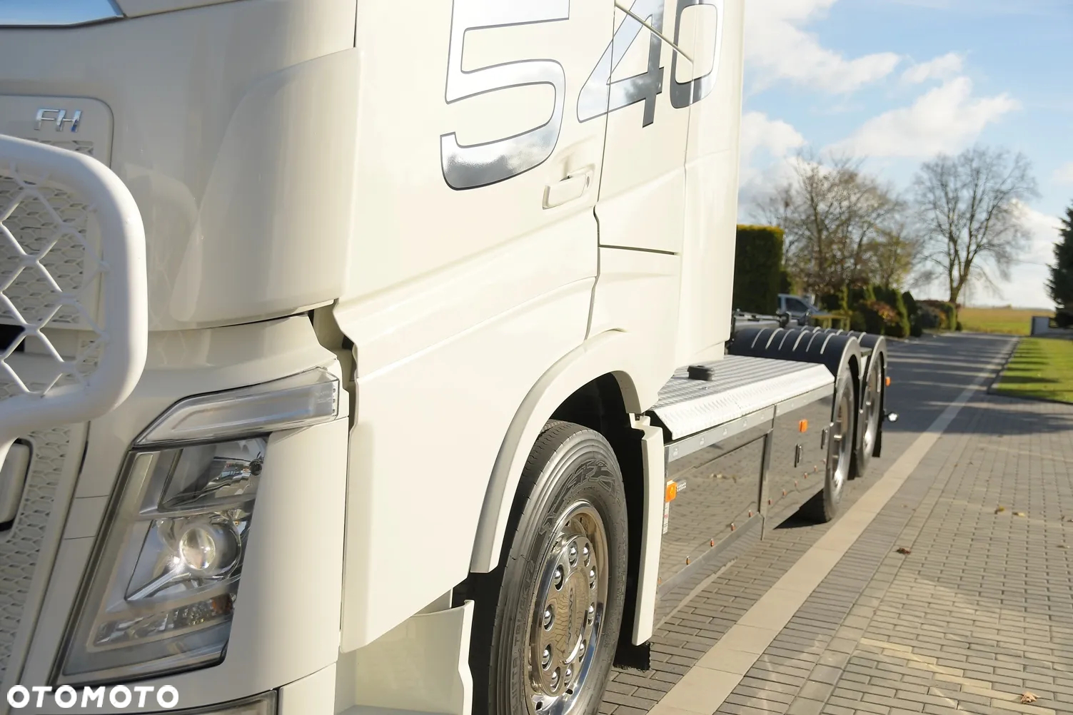 Volvo FH540 ///* GLOBETROTTER ///* HAKOWIEC ///* DO PRZEWOZU KONTENERÓW ///* 6X4 ///* 2019 ///* XENON ///* RETARDER ///* SUPER STAN - 13