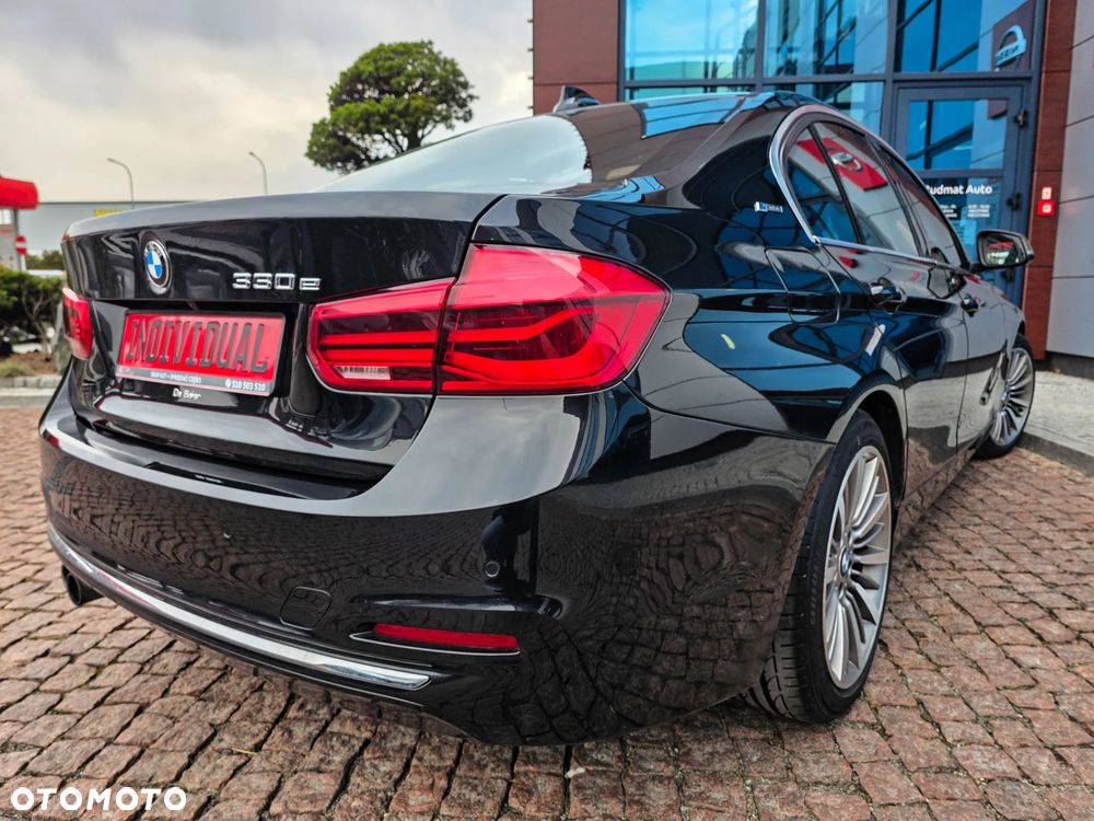 BMW Seria 3 320i GPF xDrive Luxury Line - 7