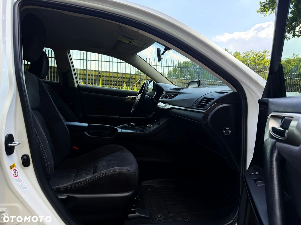 Lexus CT 200h Elite - 12