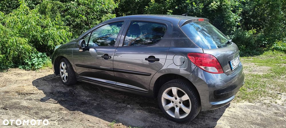 Peugeot 207 - 2
