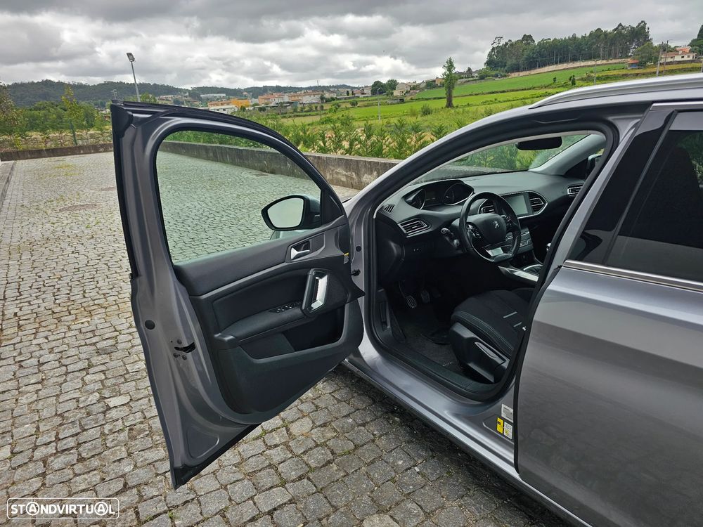 Peugeot 308 SW 1.6 e-HDi Allure J17 - 9