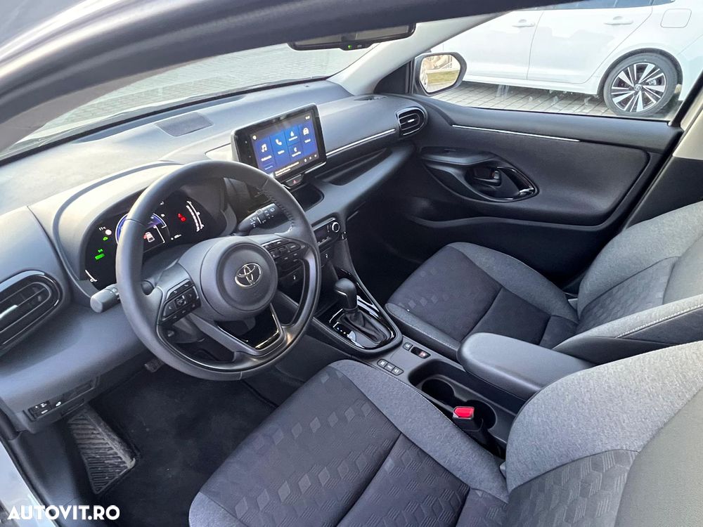 Toyota Yaris 1.5 VVT-i HSD Active - 10