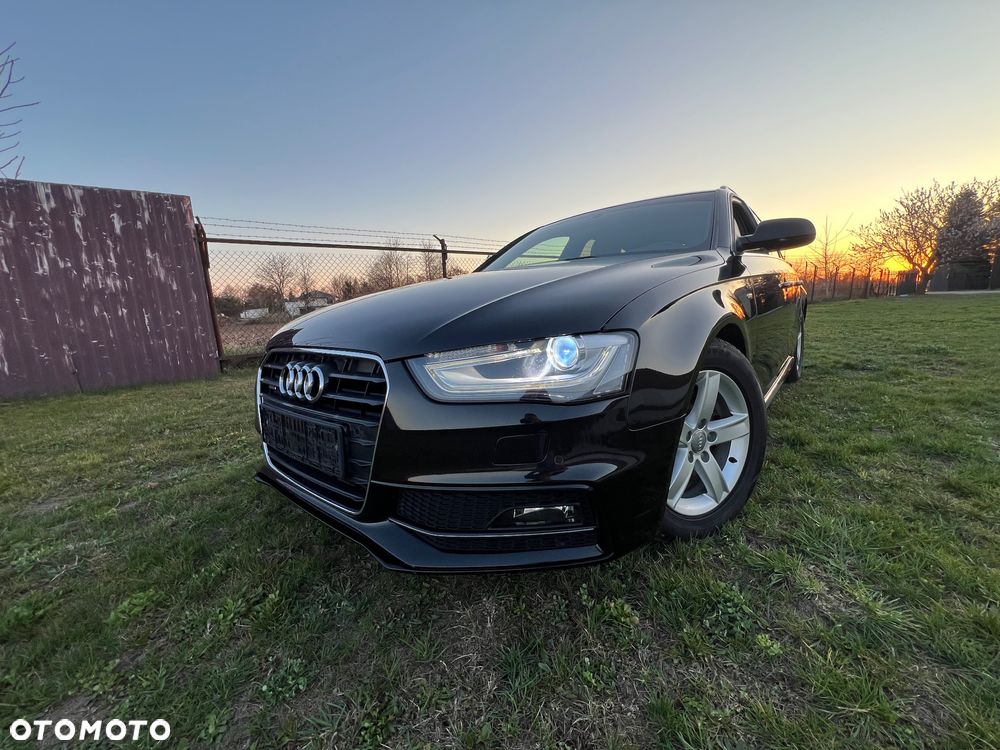 Audi A4 Avant 2.0 TDI DPF clean diesel quattro S tronic S line Sportpaket - 11