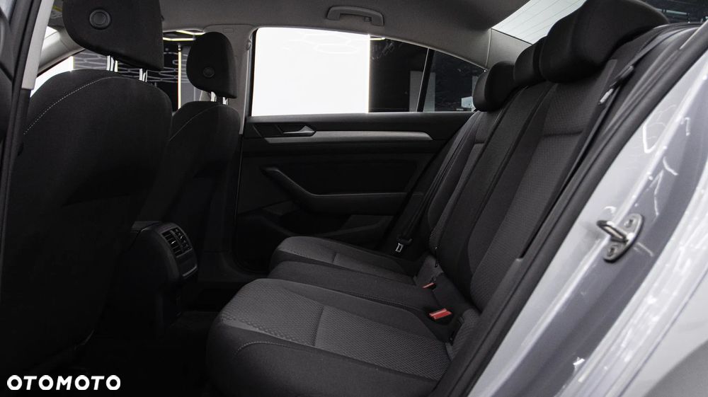Volkswagen Passat 2.0 TDI EVO Essence - 14