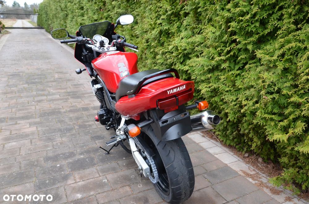 Yamaha FZS - 9