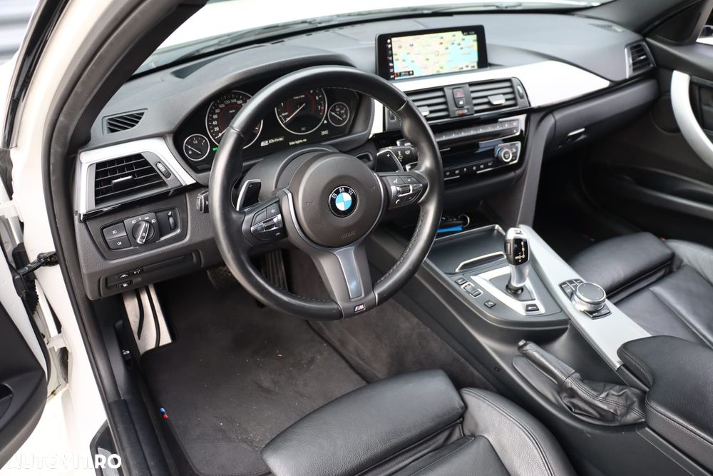 BMW Seria 3 330e iPerformance M Sport - 2
