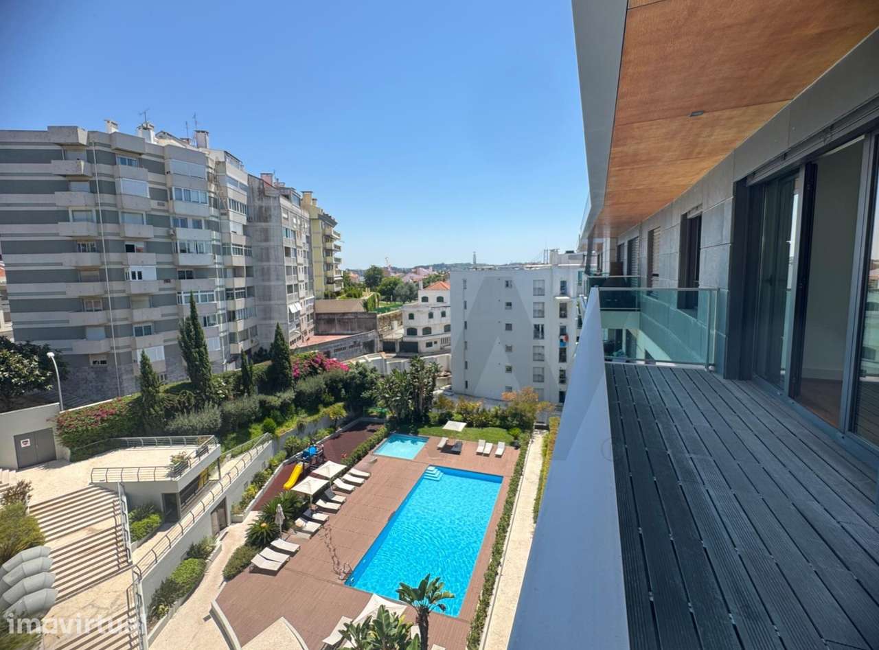 T4 com varanda em condomínio privado com piscina | Lapa - Grande imagem: 3/27