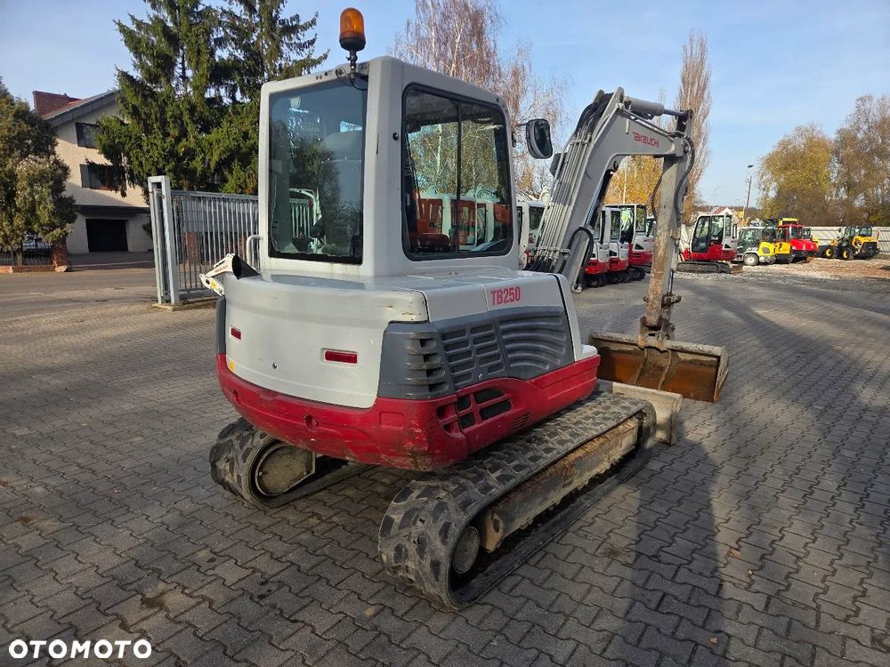Takeuchi Koparka Gąsienicowa Takeuchi TB250 - 3 łyżki w komplecie - 4