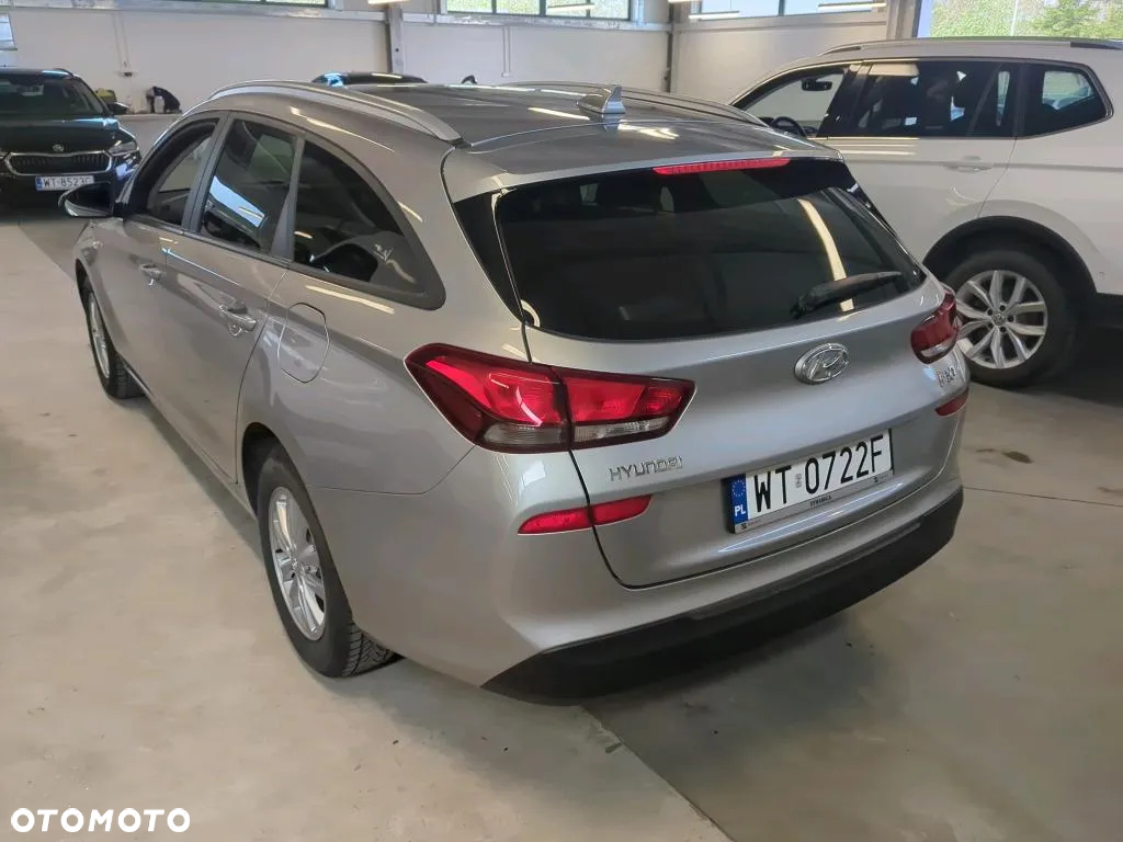 Hyundai i30 1.5 DPI Classic + - 3