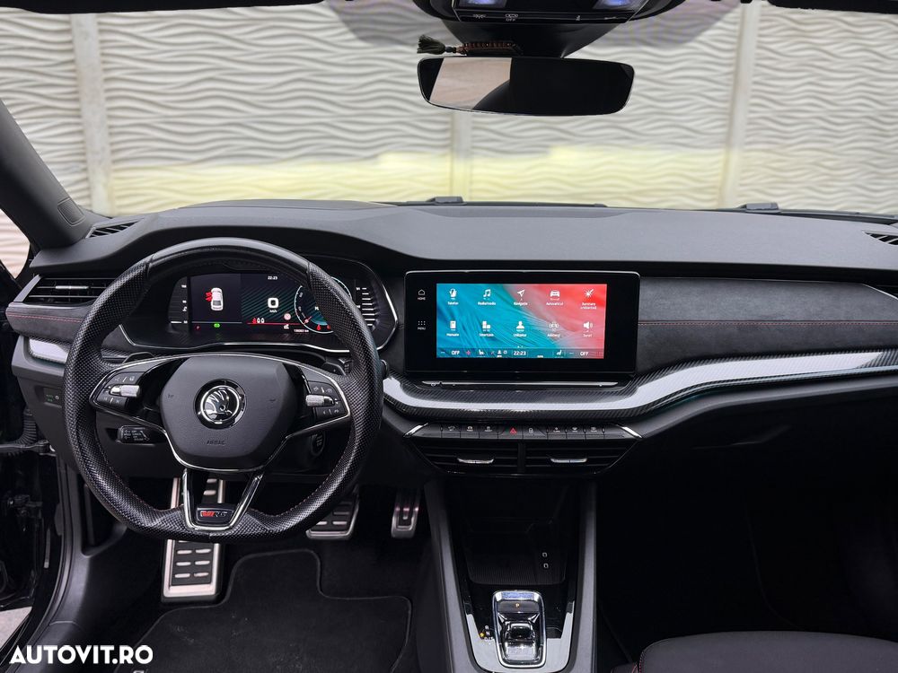 Skoda Octavia 2.0 TDI DSG RS Plus - 26