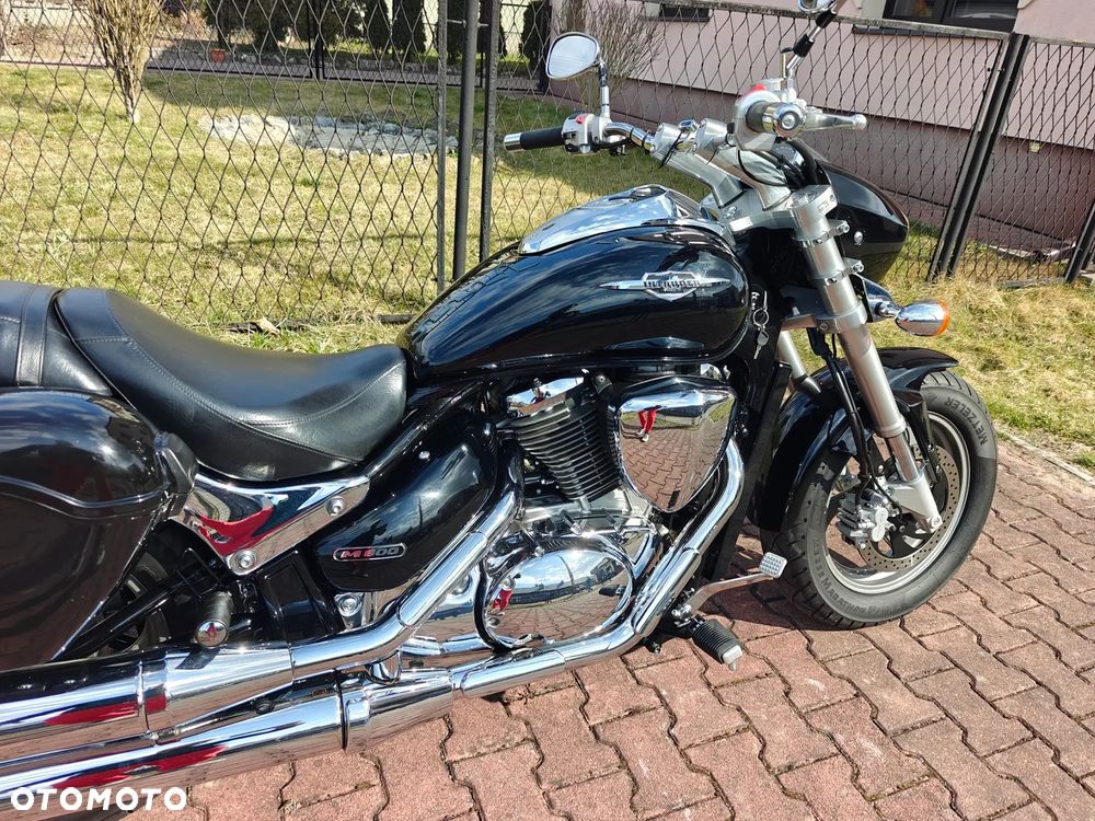 Suzuki Intruder - 5