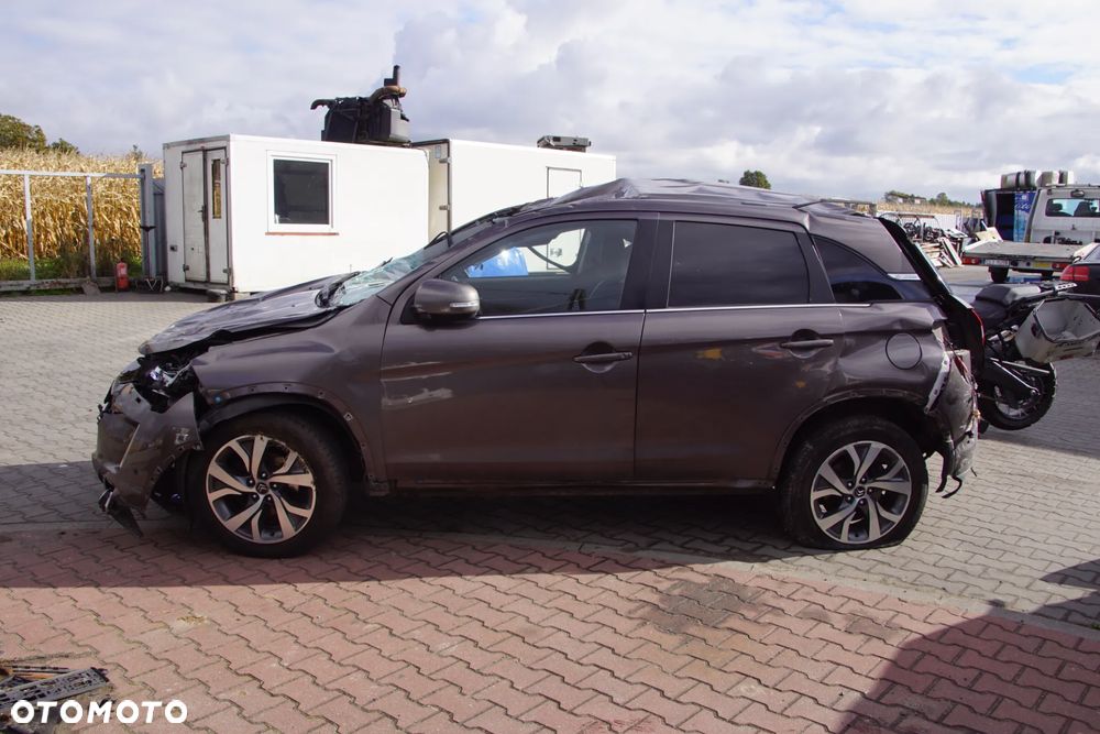 Auto na części - Citroen C4 Aircross 1.6 HDI 114 KM 9H05 F6MBC1ABZ KTZ 2015R Silnik Skrzynia Drzwi Błotnik Szyba Lusterko Klamka Lampa Deska Kokpit Sterownik Moduł Czujnik Licznik Kierownica Panel - 6