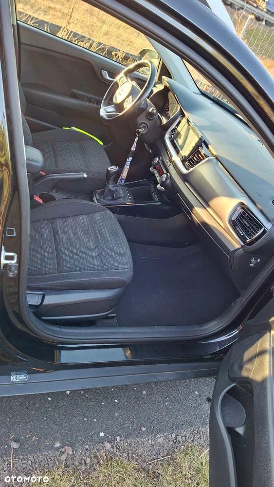 Kia Stonic 1.0 T-GDI L - 6