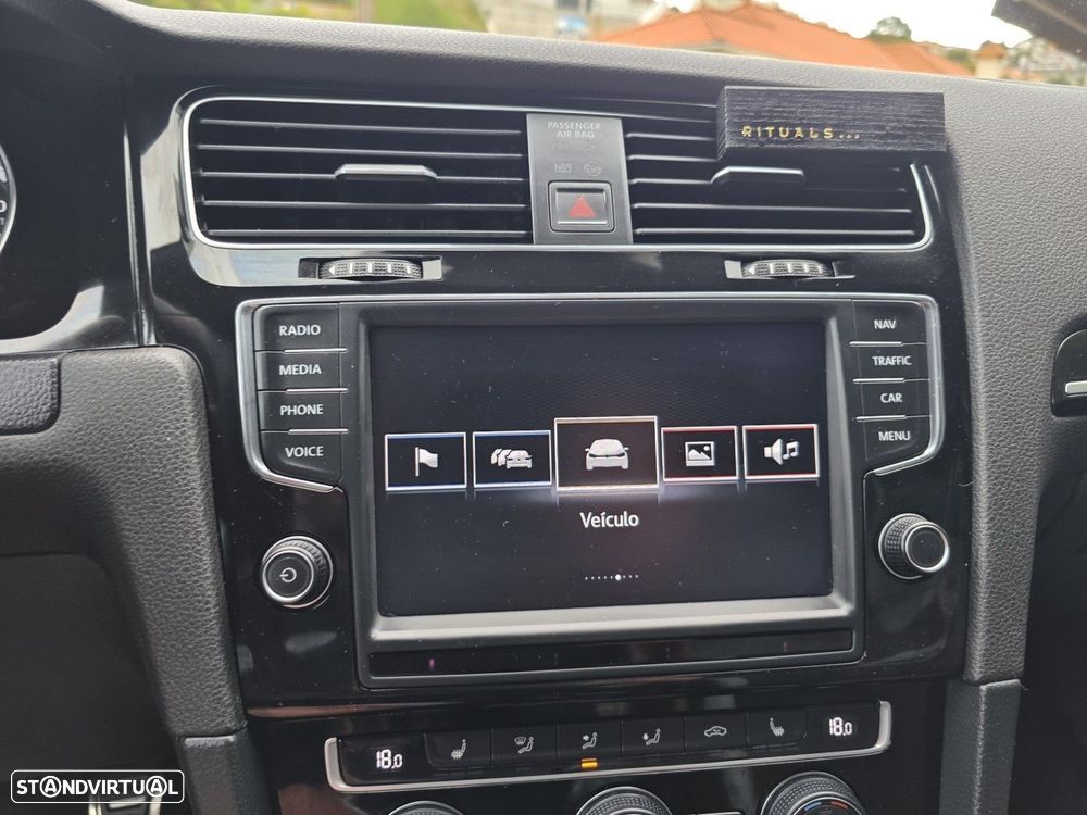VW Golf R 4Motion BlueMotion - 14