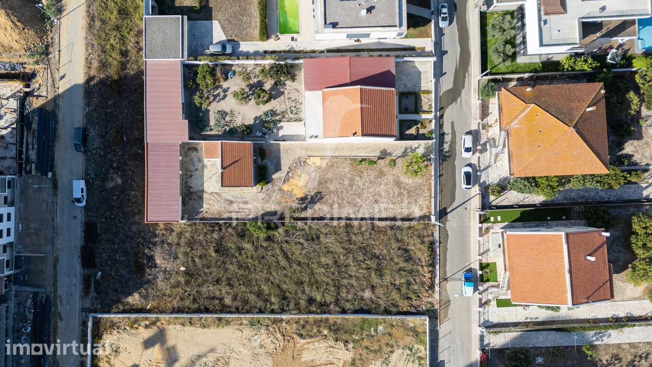 Terreno Urbano de 810m² para Construção com Moradia T1 | Montijo - Grande imagem: 4/22