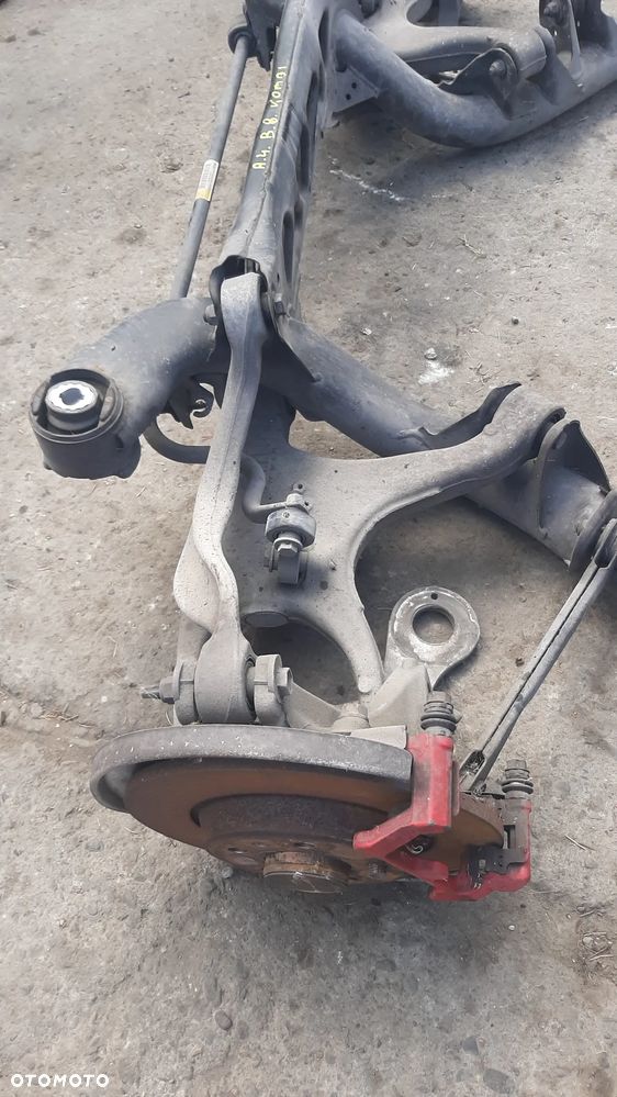 Zwrotnica wahacz tył  Audi A4 B8 kombi prawa przed lift - 2