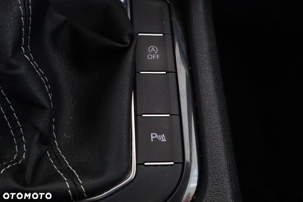 Volkswagen Tiguan - 32