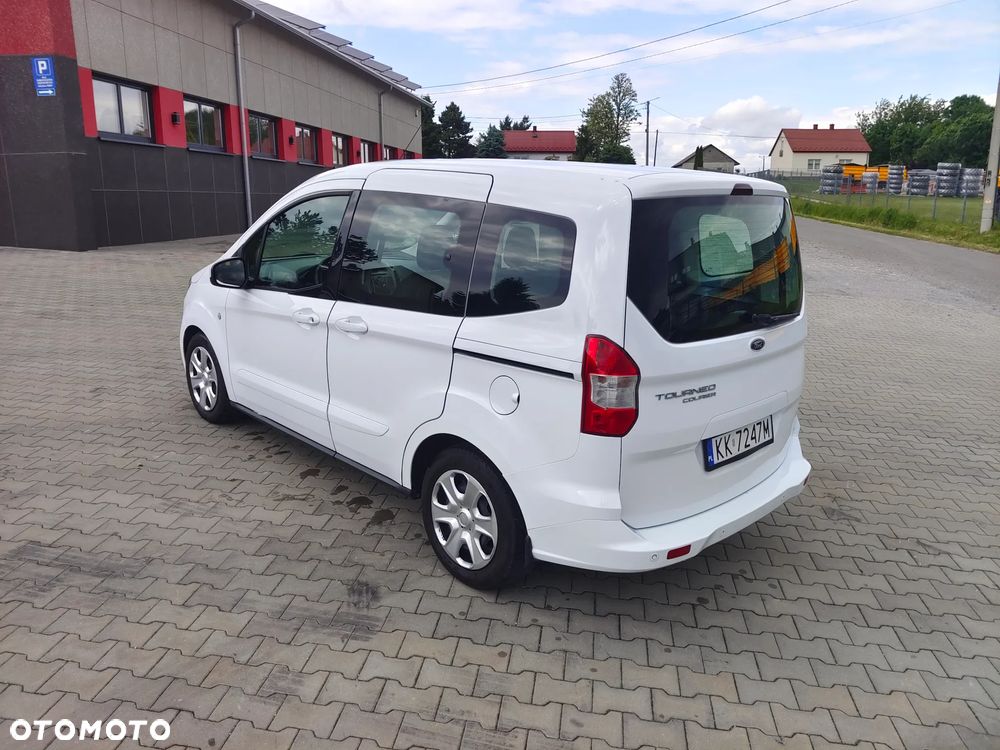 Ford Tourneo Courier 1.5 TDCi Trend - 22