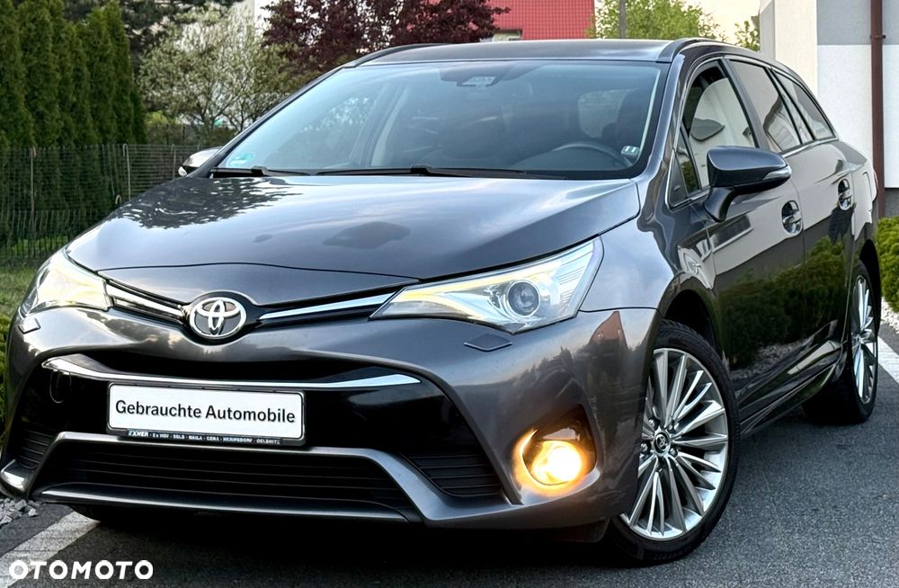 Toyota Avensis Touring Sports 1.8 Executive - 29