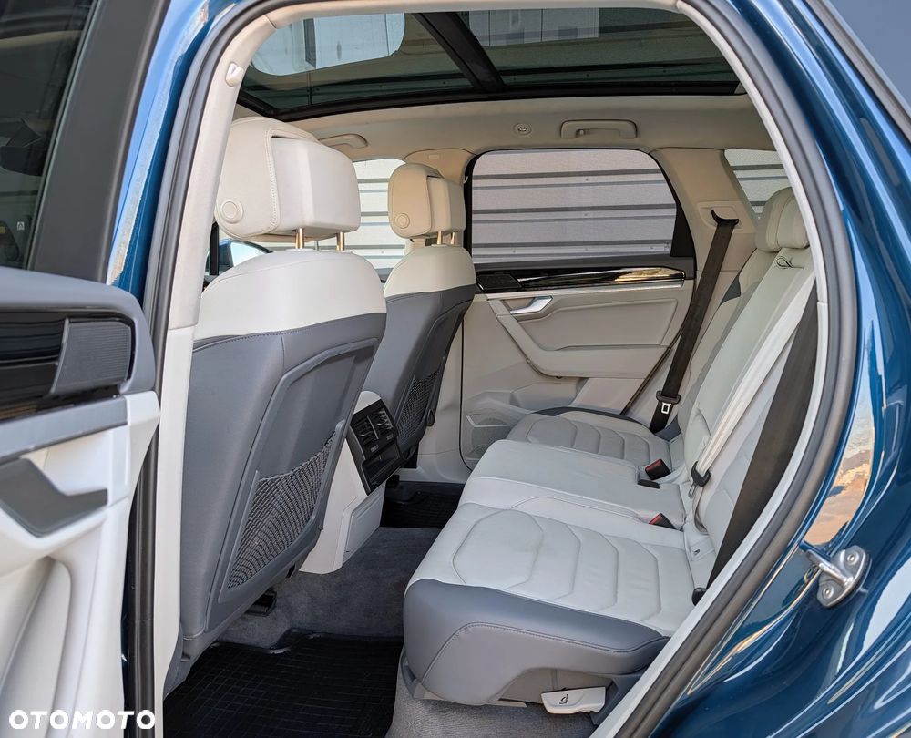 Volkswagen Touareg 3.0 V6 TDI 4Motion DPF Automatik R-Line - 8