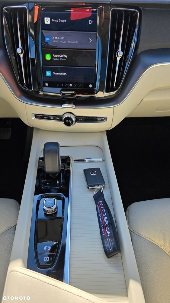 Volvo XC 60 B5 AWD Core - 18