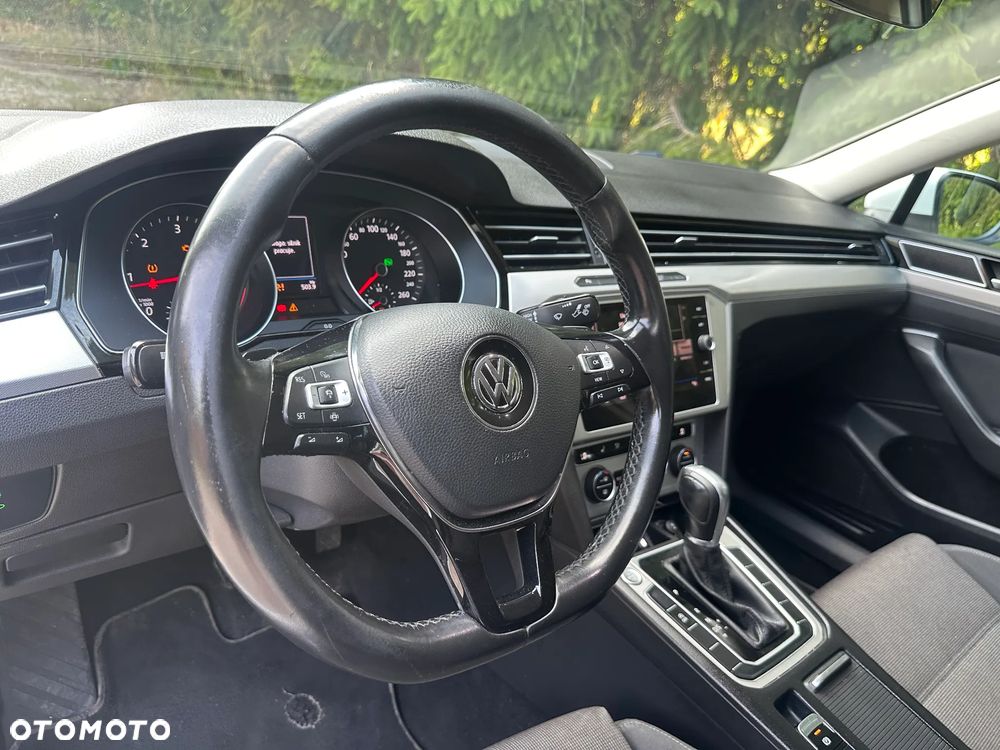 Volkswagen Passat 2.0 TDI SCR Trendline DSG - 21