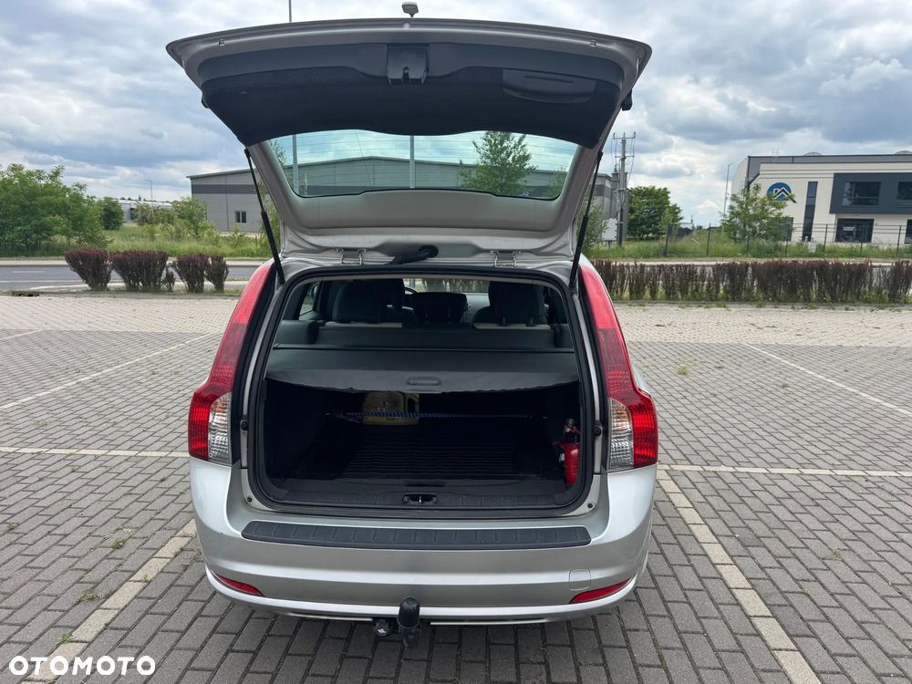 Volvo V50 1.6D DRIVe R-Design Momentum - 10