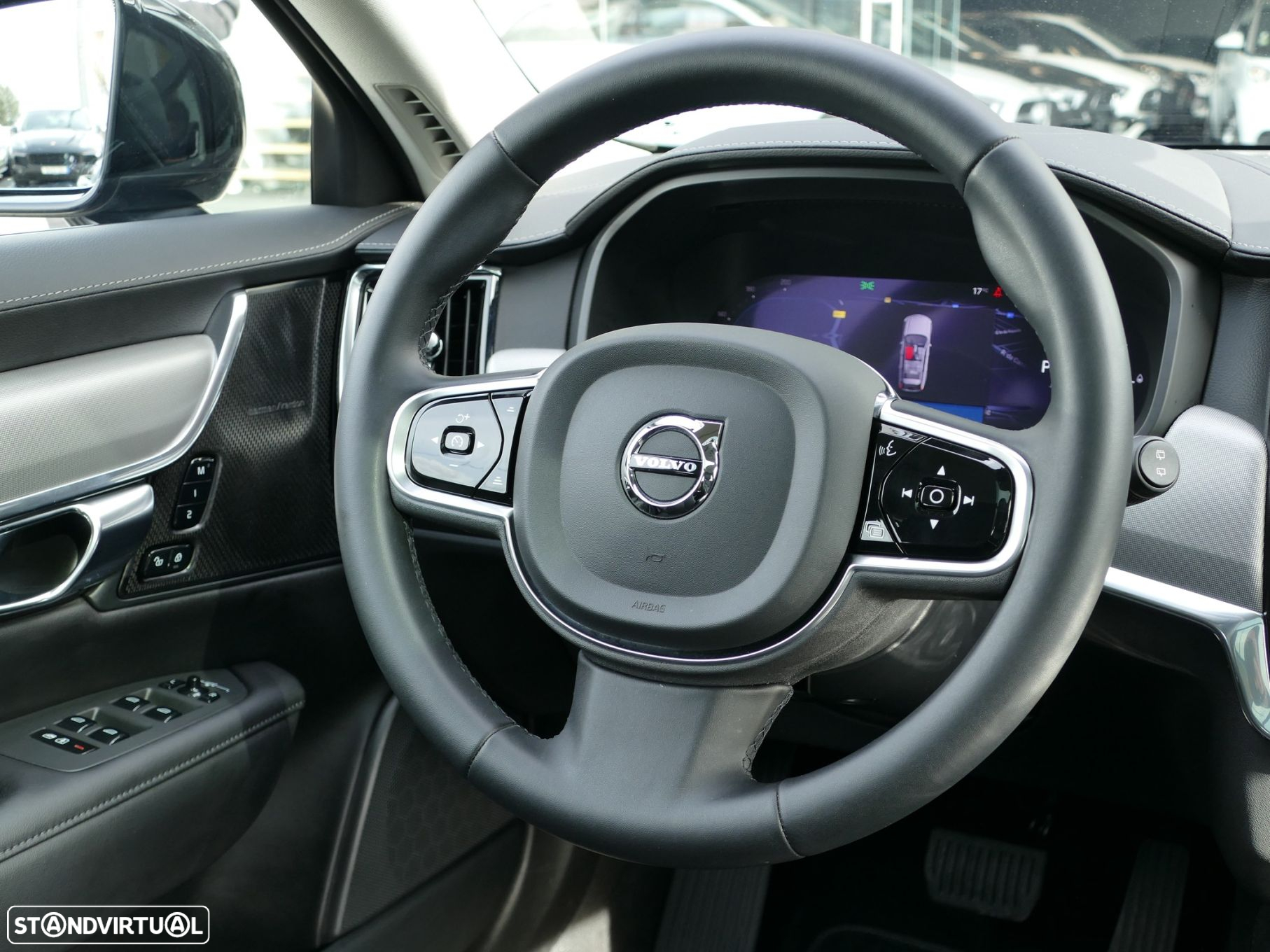 Volvo V90 2.0 T8 PHEV Plus Dark AWD - 24
