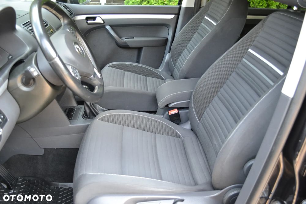 Volkswagen Touran 1.6 TDI DPF Cup - 24