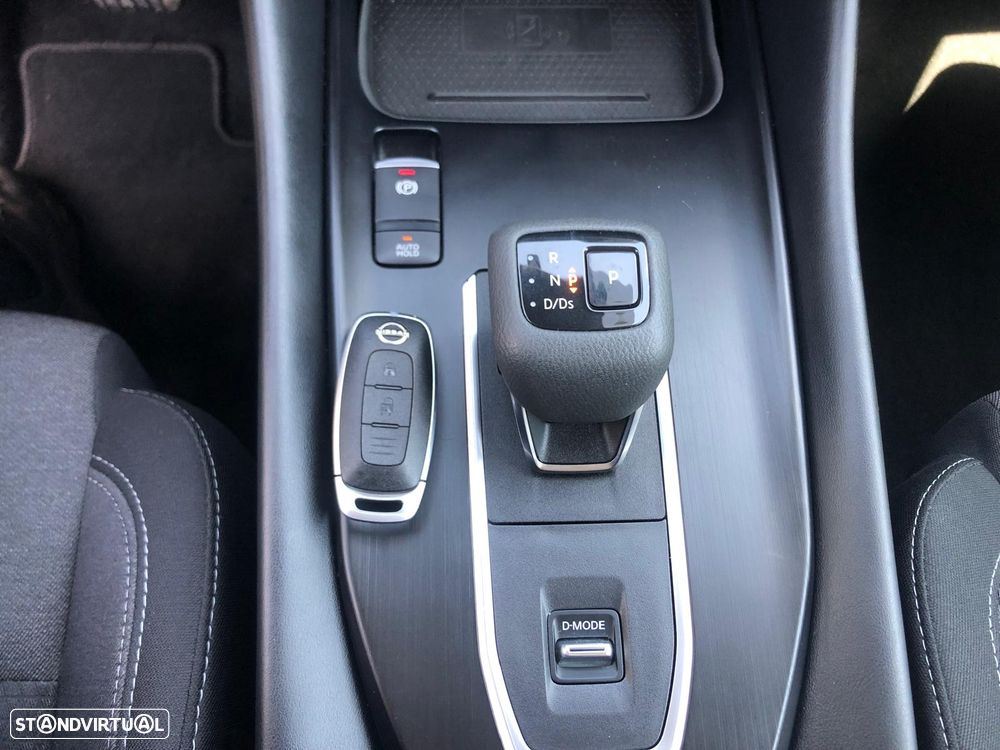 Nissan Qashqai 1.3 DIG-T N-Connecta LED Xtronic - 19