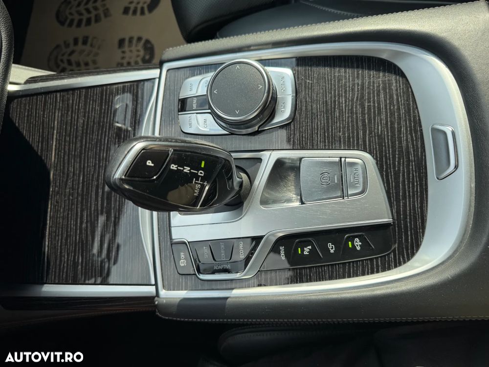 BMW Seria 7 740e iPerformance - 24